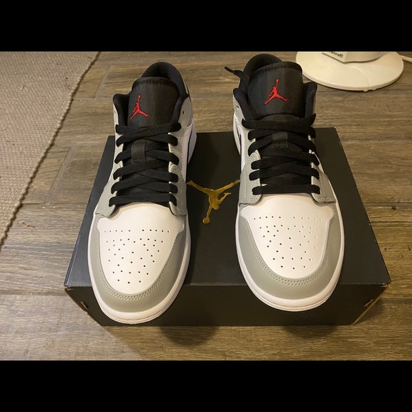 Air Jordan 1 Low Light smoke grey - Picture 1 of 3